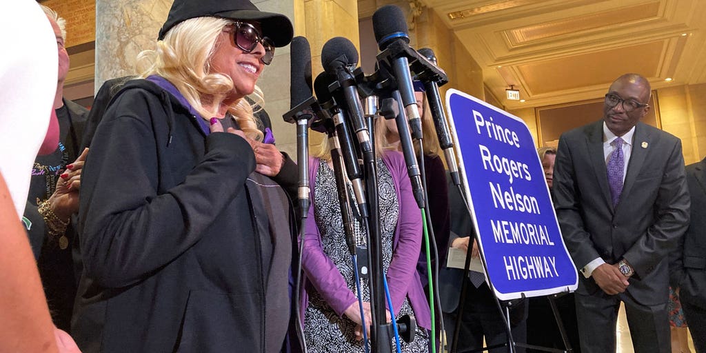'80s pop idol Prince to have memorial highway dedicated in native Minnesota - Vimarsana News