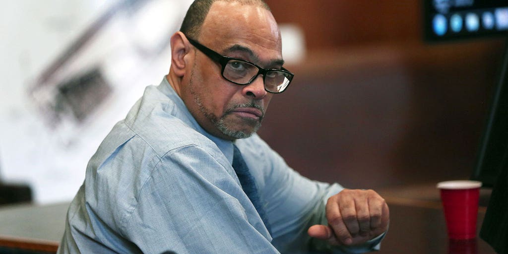 Boston principal who shot student he forced to sell drugs sentenced for racketeering - Vimarsana News
