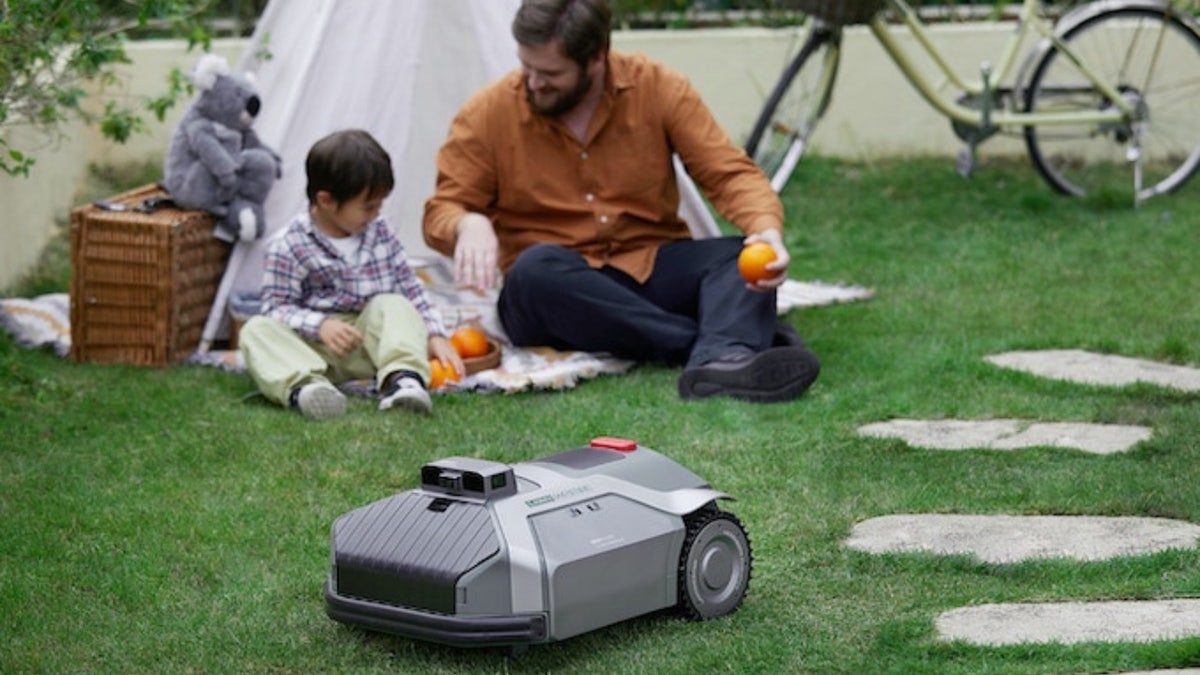 AI-powered robot mower cuts your lawn as you sit back