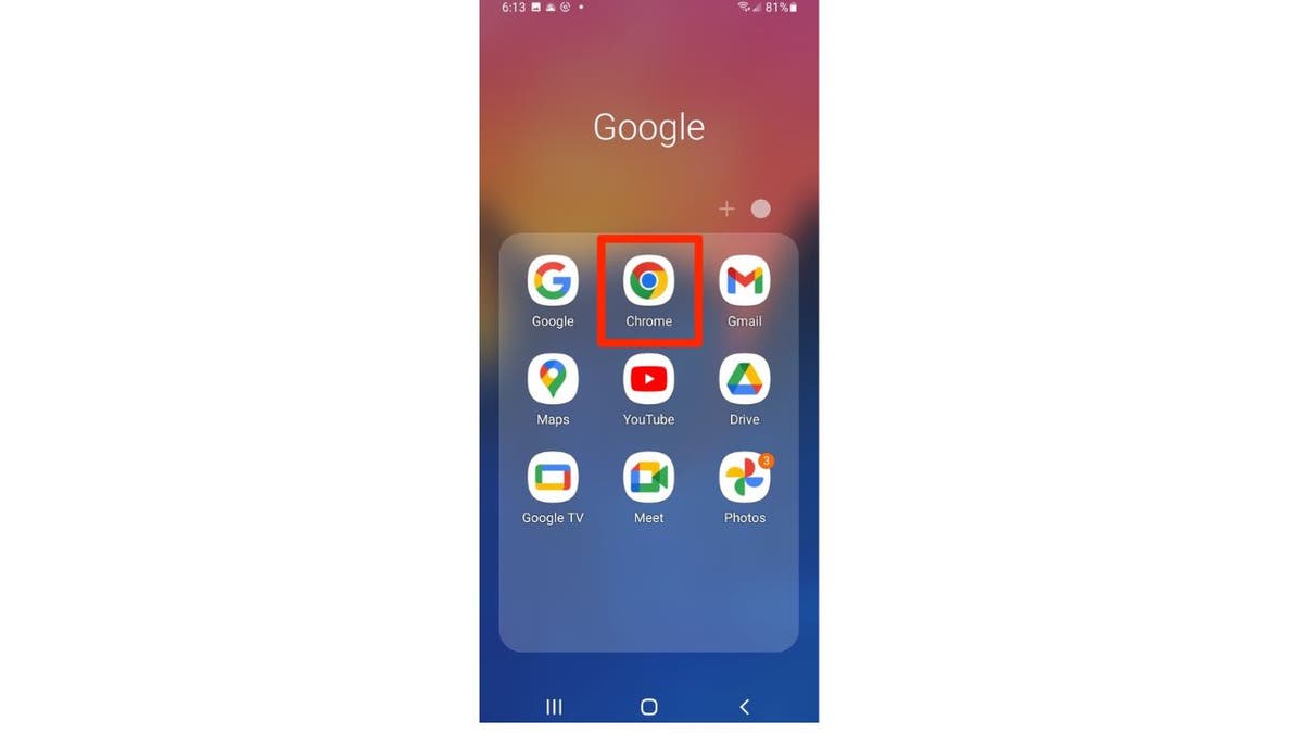chrome outlined in red on Android screen