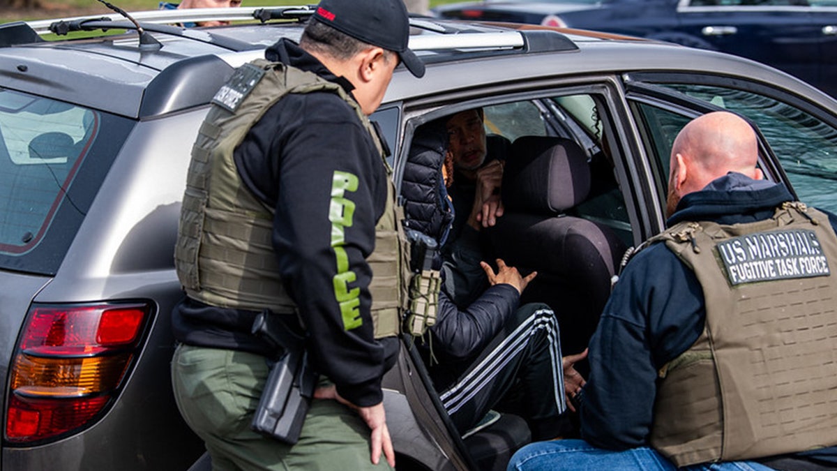 United States Marshals' speak with children