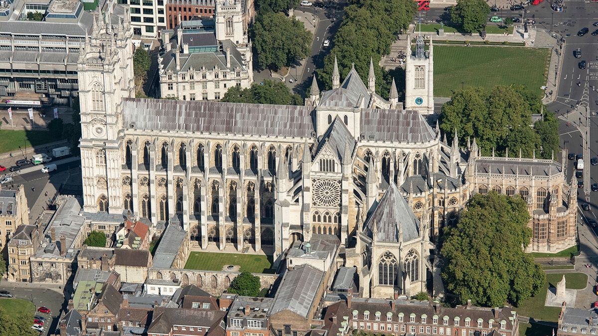 An areil view of Westminster Abbey