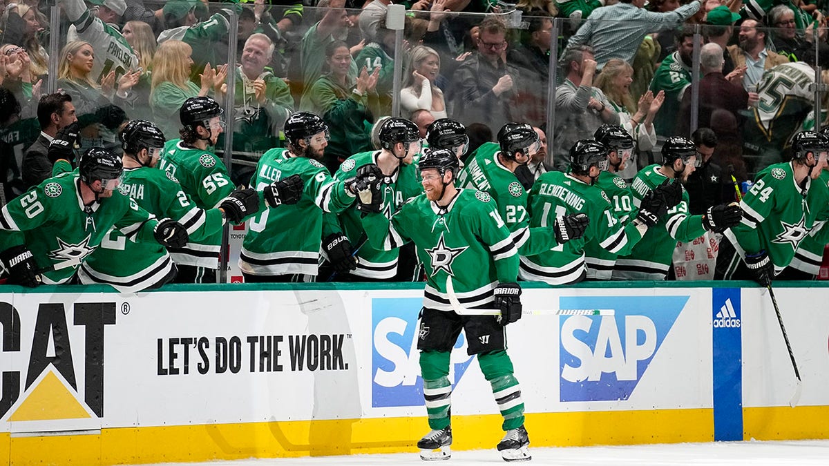 Joe Pavelski celebrates scoring a goal