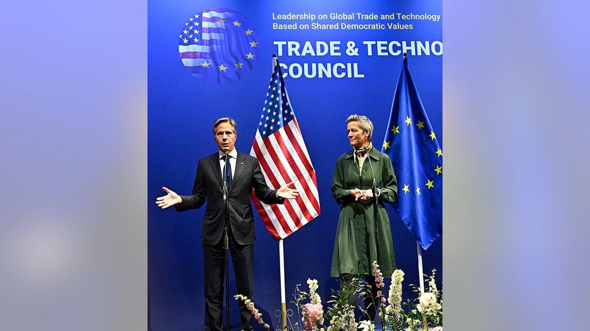 Blinken with European trade and tech leaders