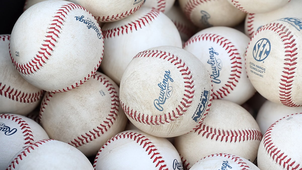 Mlb baseballs deals