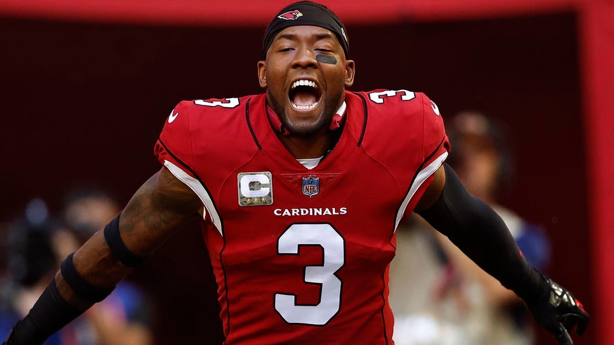 Cardinals' Budda Baker reacts NFL draft pick's dad slapping butt