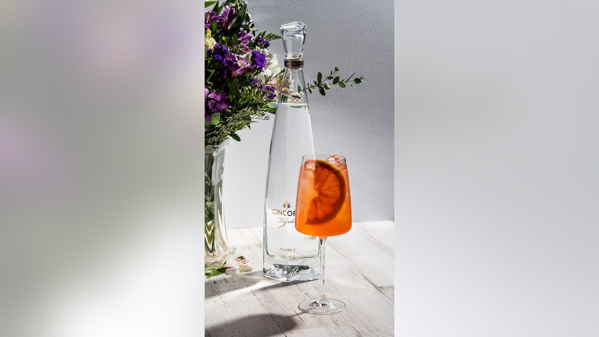 Cincoro Paloma Spritz