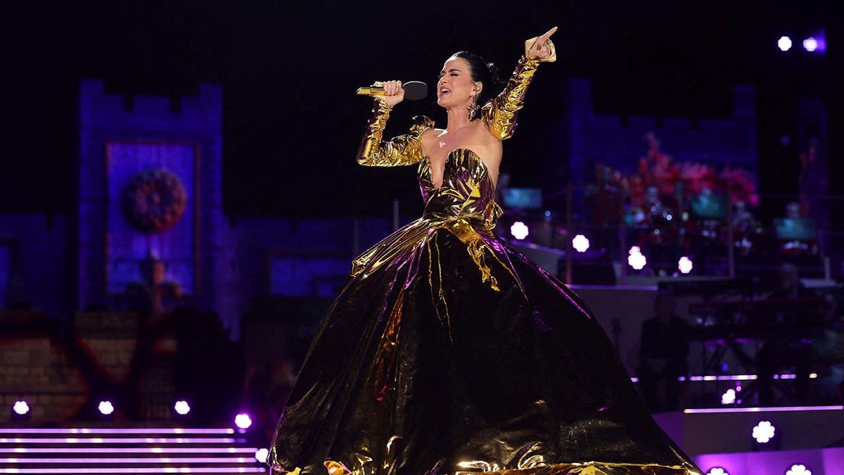 Katy Perry performs for the king and queen at coronation concert