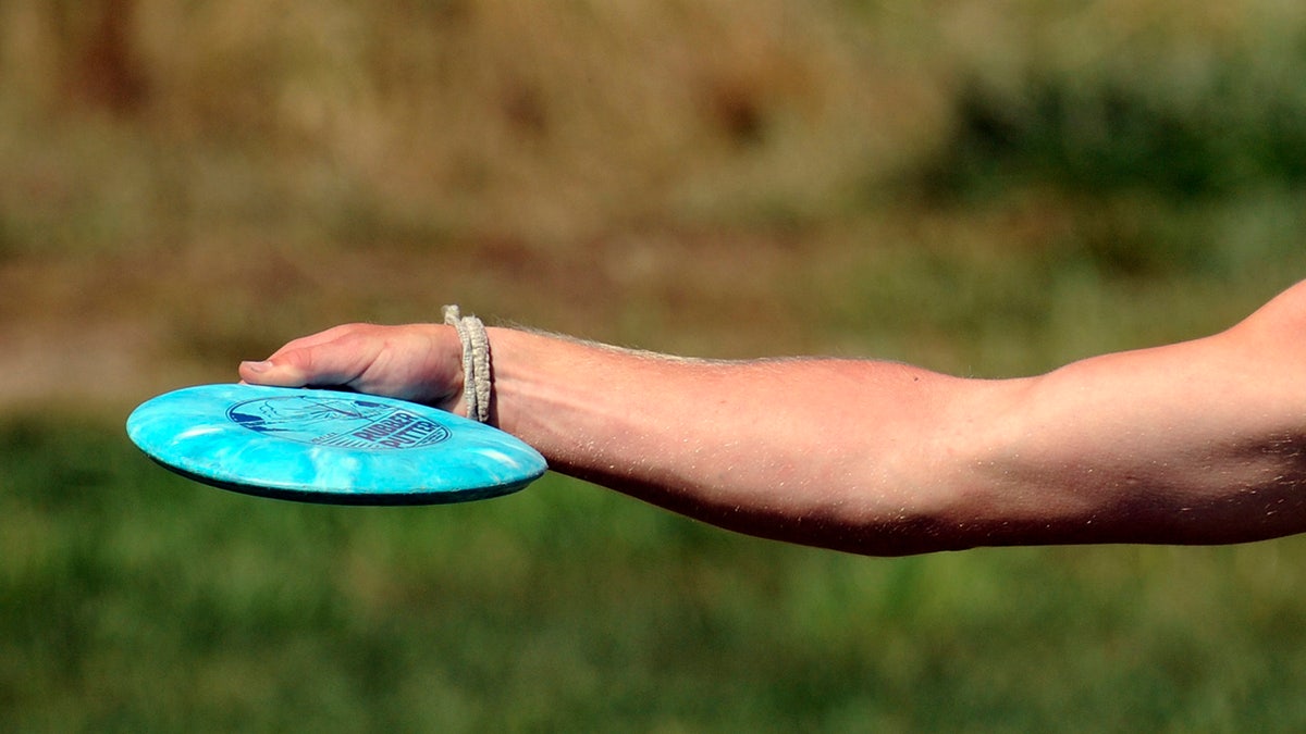 A disc golf game