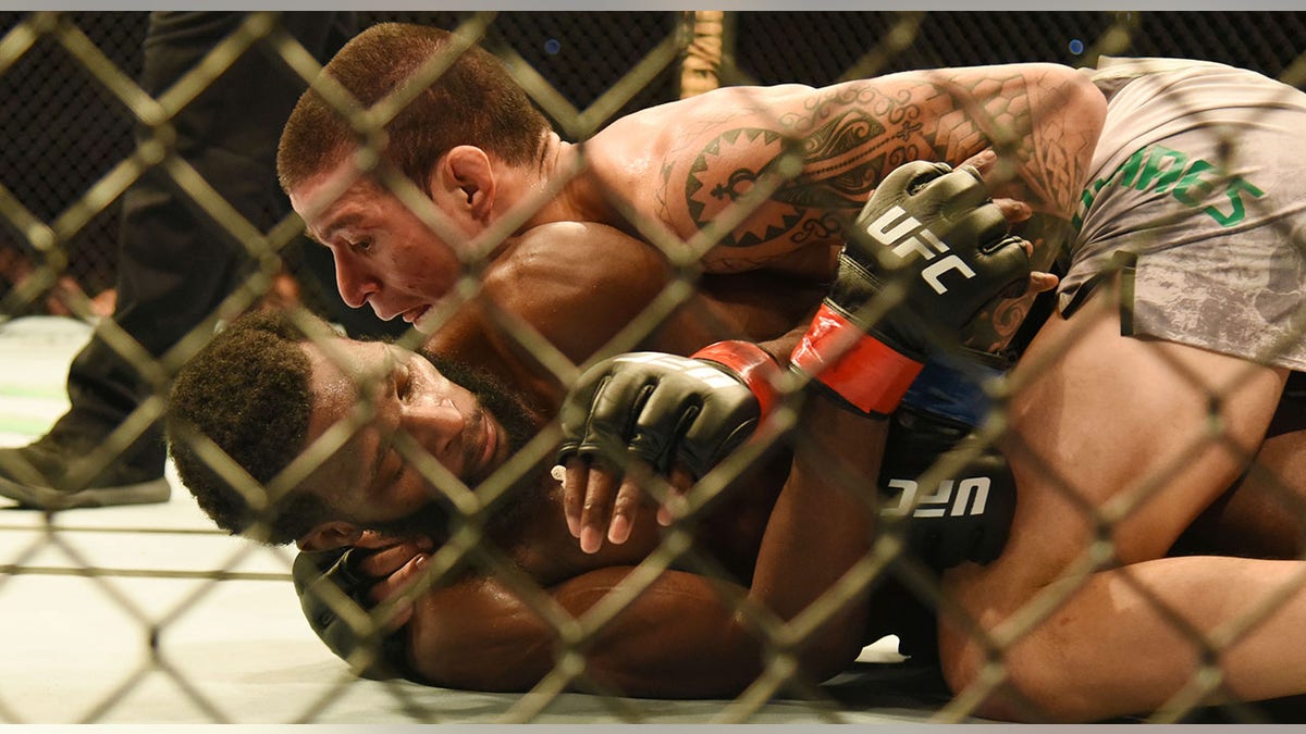 Felipe Corales fights Montel Jackson