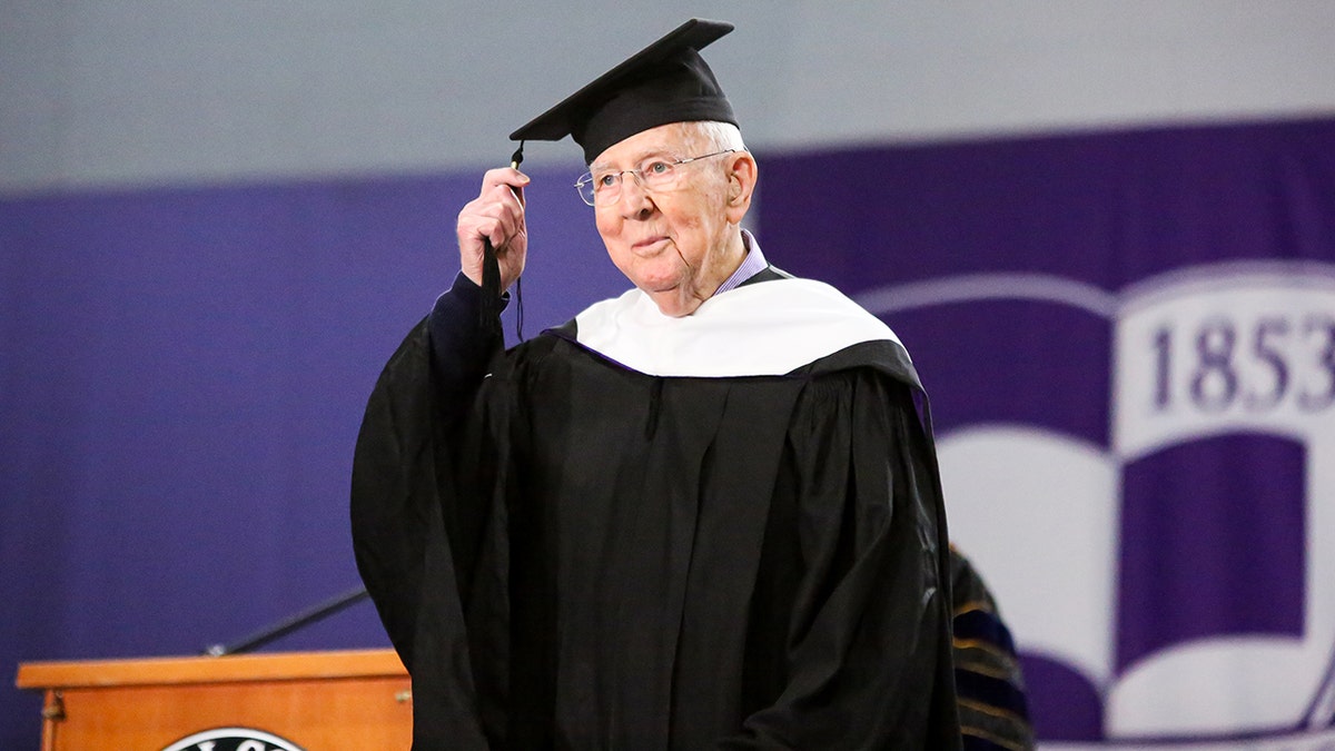 Fred Taylor, 101, gets degree