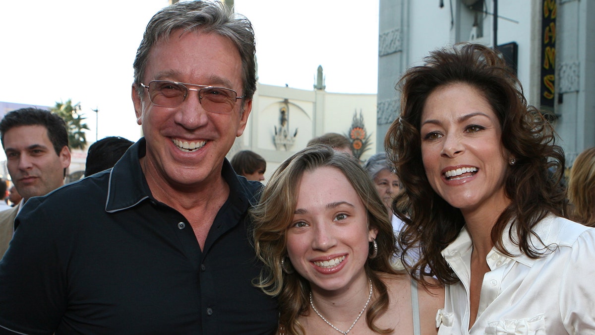 Tim Allen his wife and his daughter Catherine at the premiere for Santa Clause 3