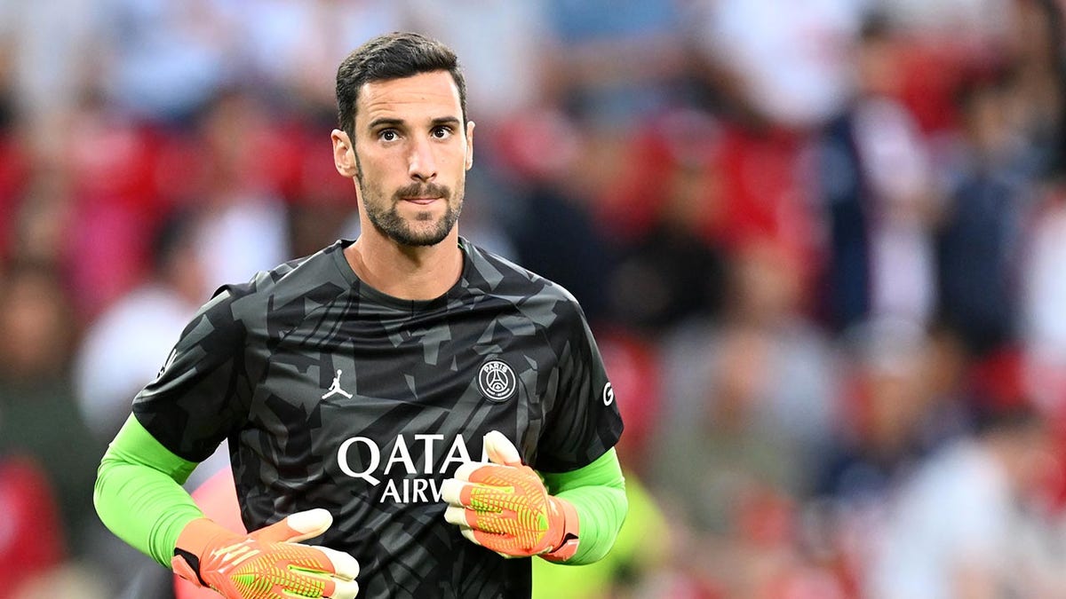 Sergio Rico during a match against Lille OSC