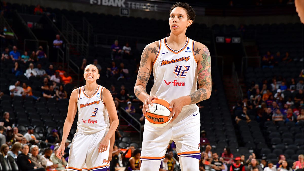 Brittney Griner Plays In First Game Since Detainment, Says Hearing ...