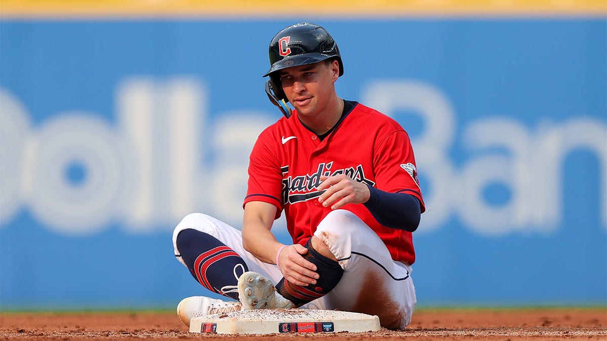 Guardians outfielder accidentally kills bird with second-inning single ...