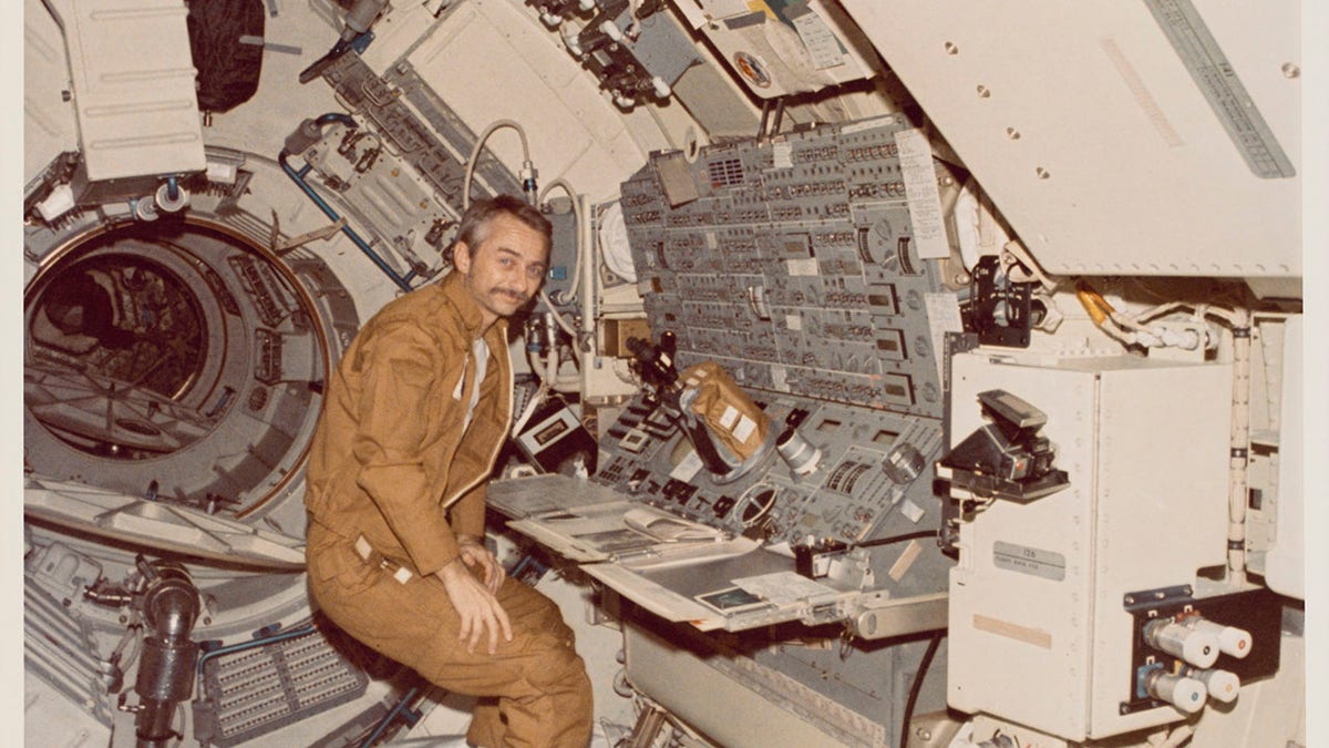 astronauta espacio skylab