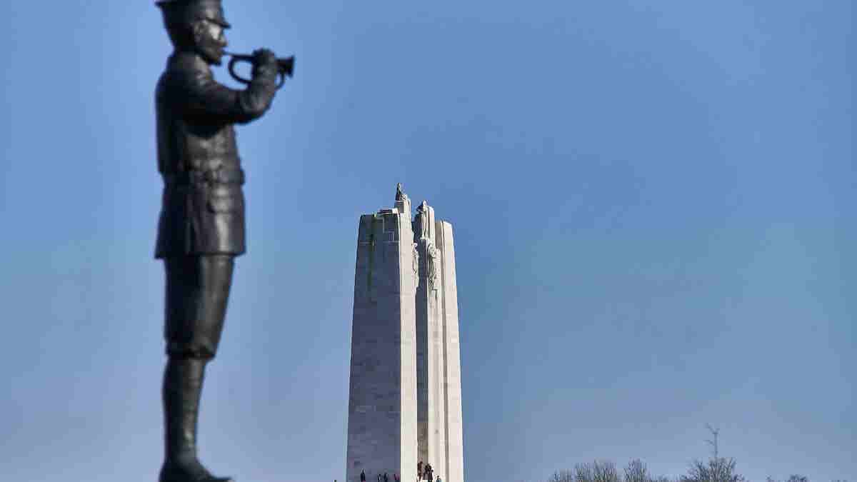 canada memorial france