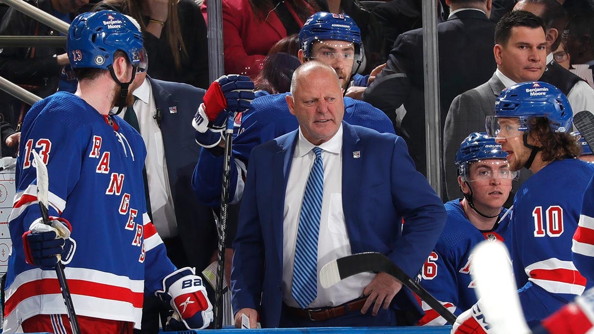 Rangers head coach Gerand Gallant on the bench