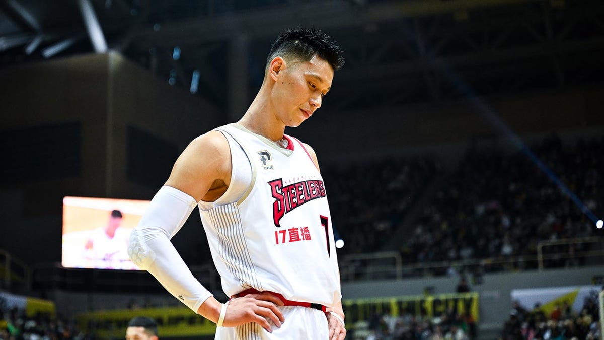 Jeremy Lin during a game in the Taiwan basketball league