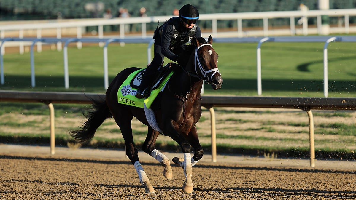 Forte runs on the track