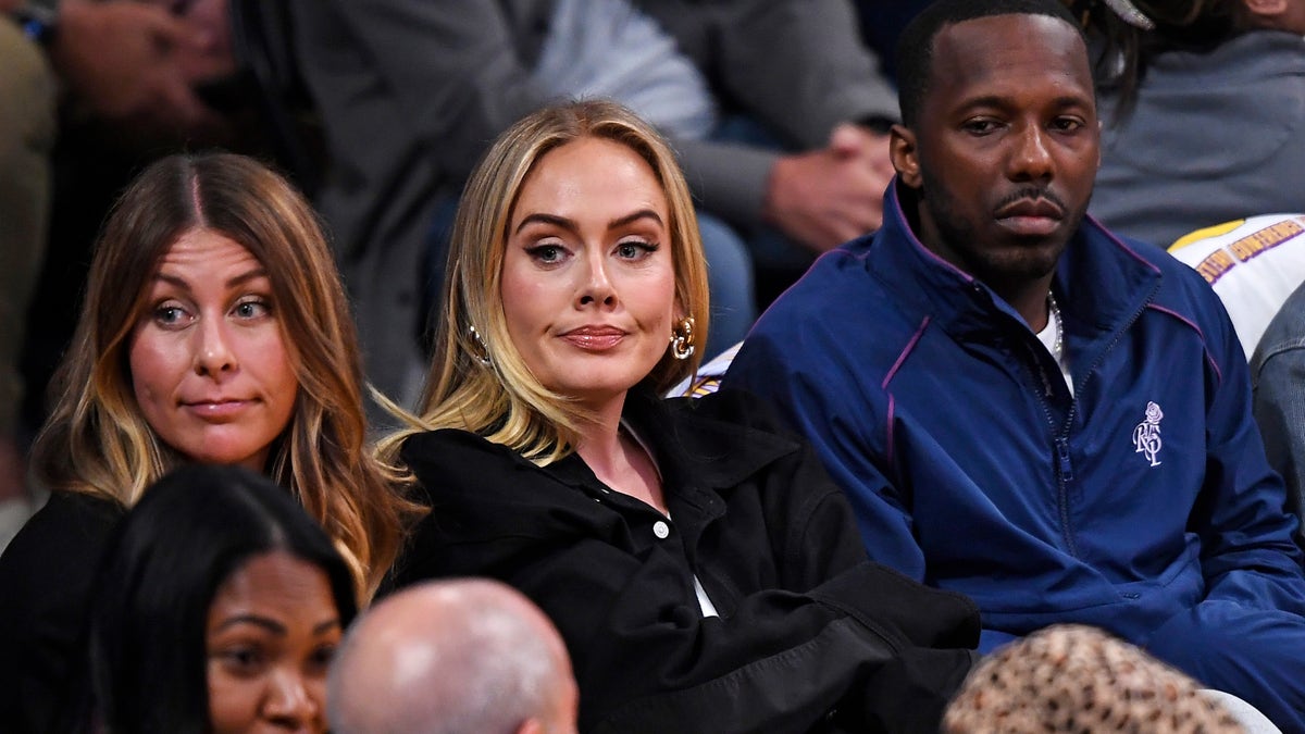 Adele with boyfriend Rich Paul in the stands at Lakers game