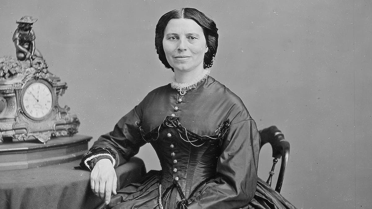 On This Day In History, May 21, 1881, Clara Barton, 'brave' Battlefield ...