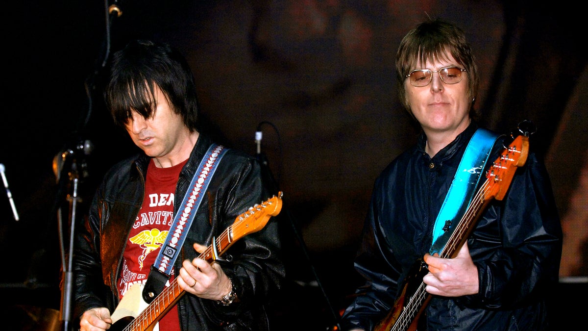 Johnny Marr Andy Rourke performance