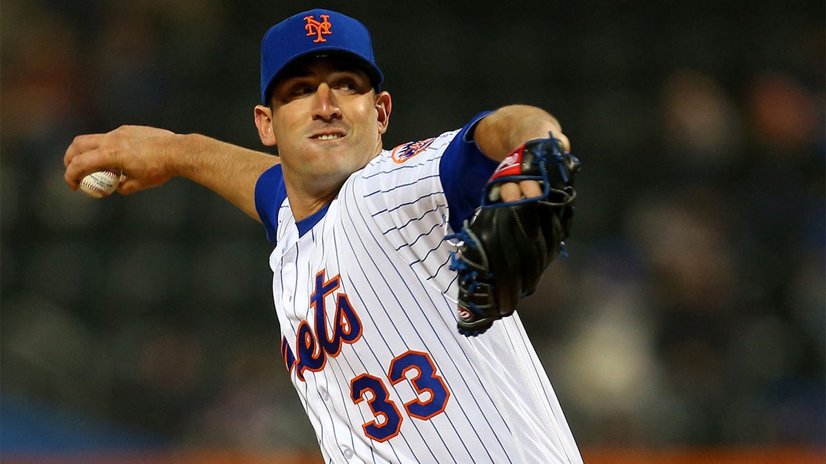 Matt Harvey pitches against the Phillies