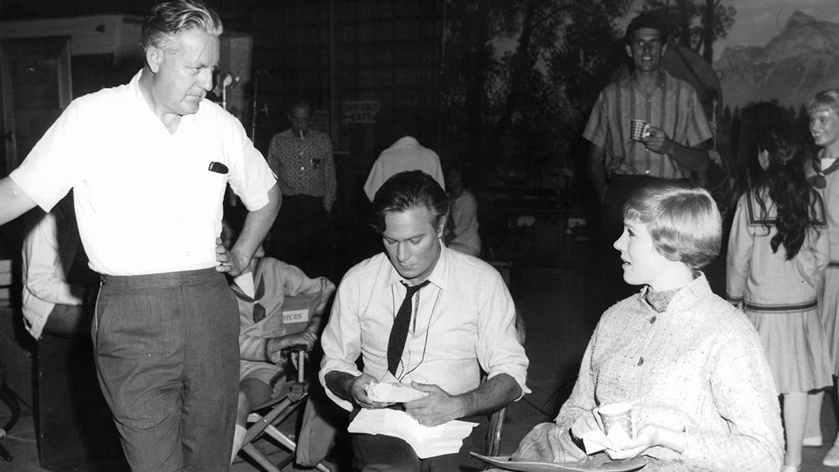 Robert Wise talks to Julie Andrews and Christopher Plummer behind the scenes