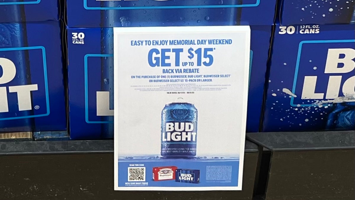 Bud Light Memorial Day Weekend $15 rebate sign