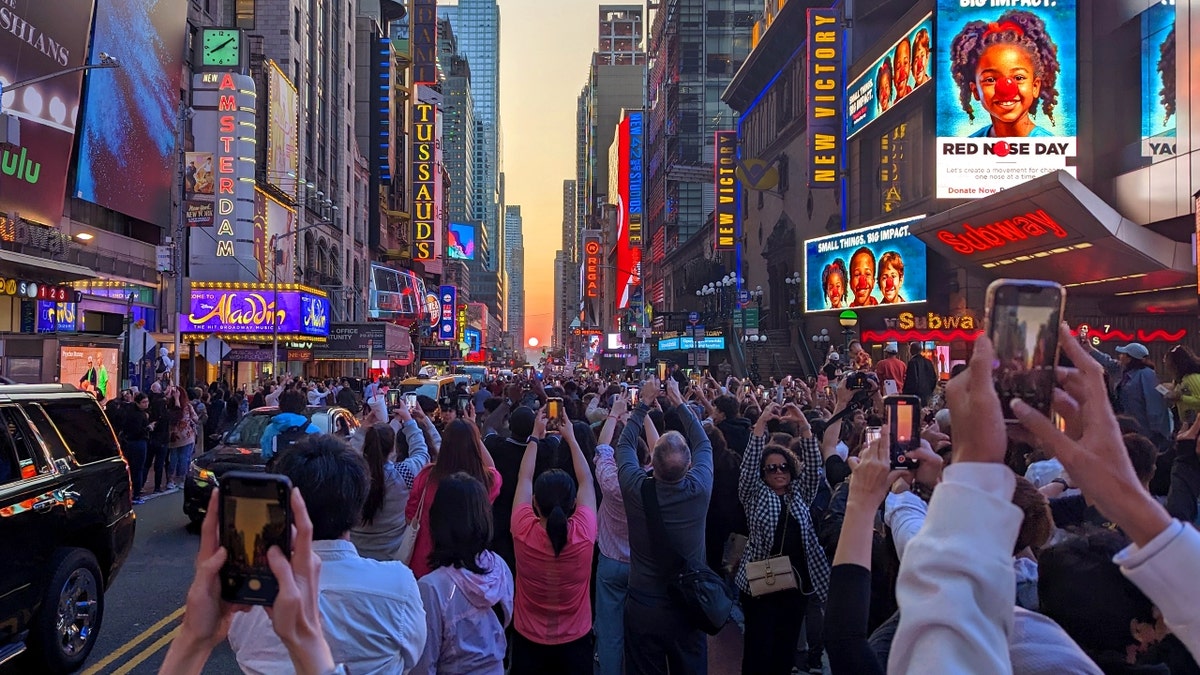 Manhattanhenge