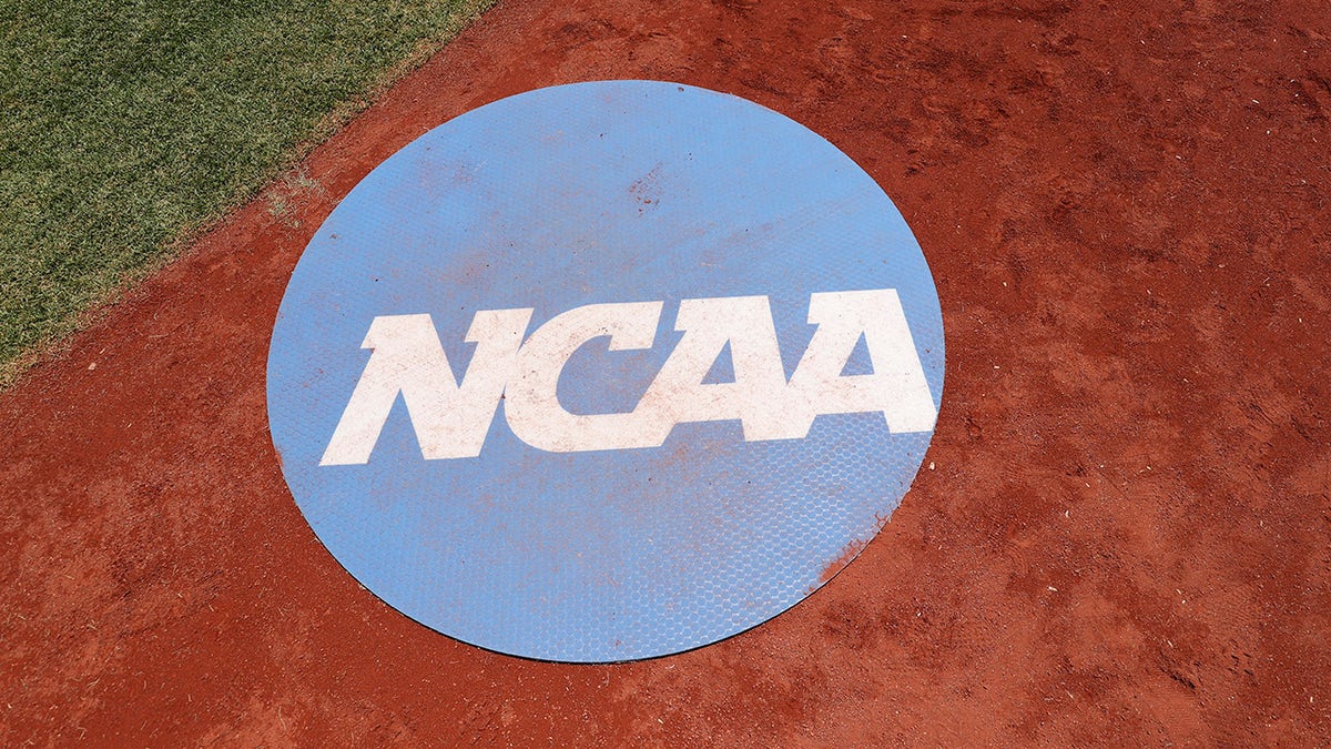 NCAA Baseball mat