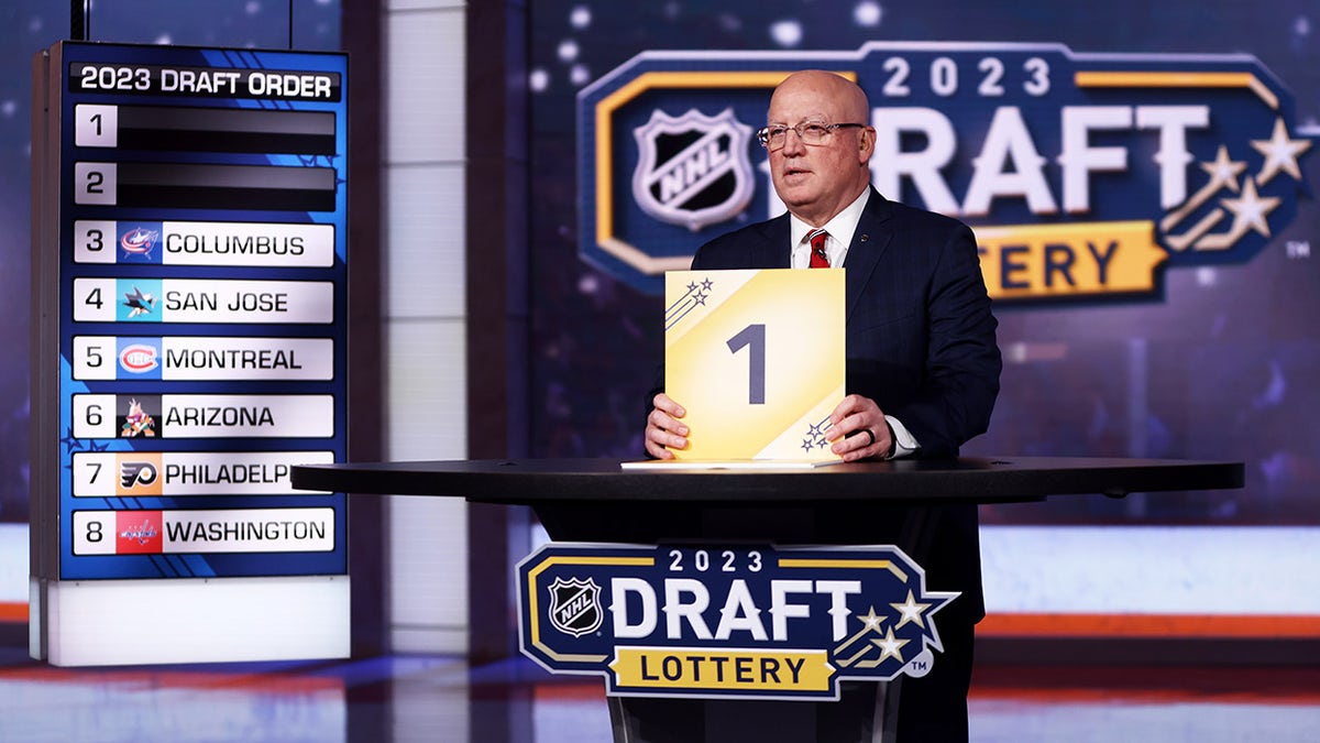 Team to be named later wins NHL draft lottery