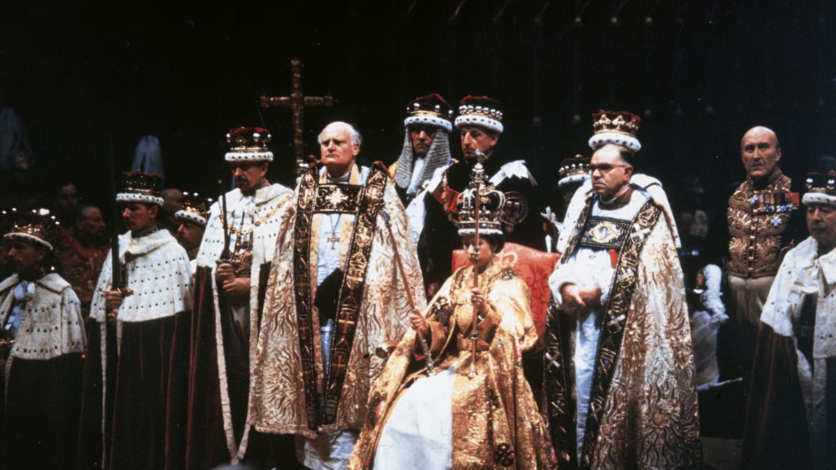 Queen Elizabeth crowned