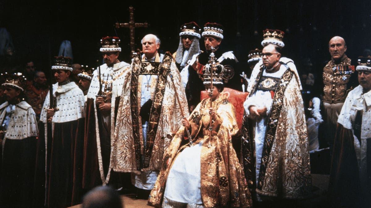 Queen Elizabeth crowned