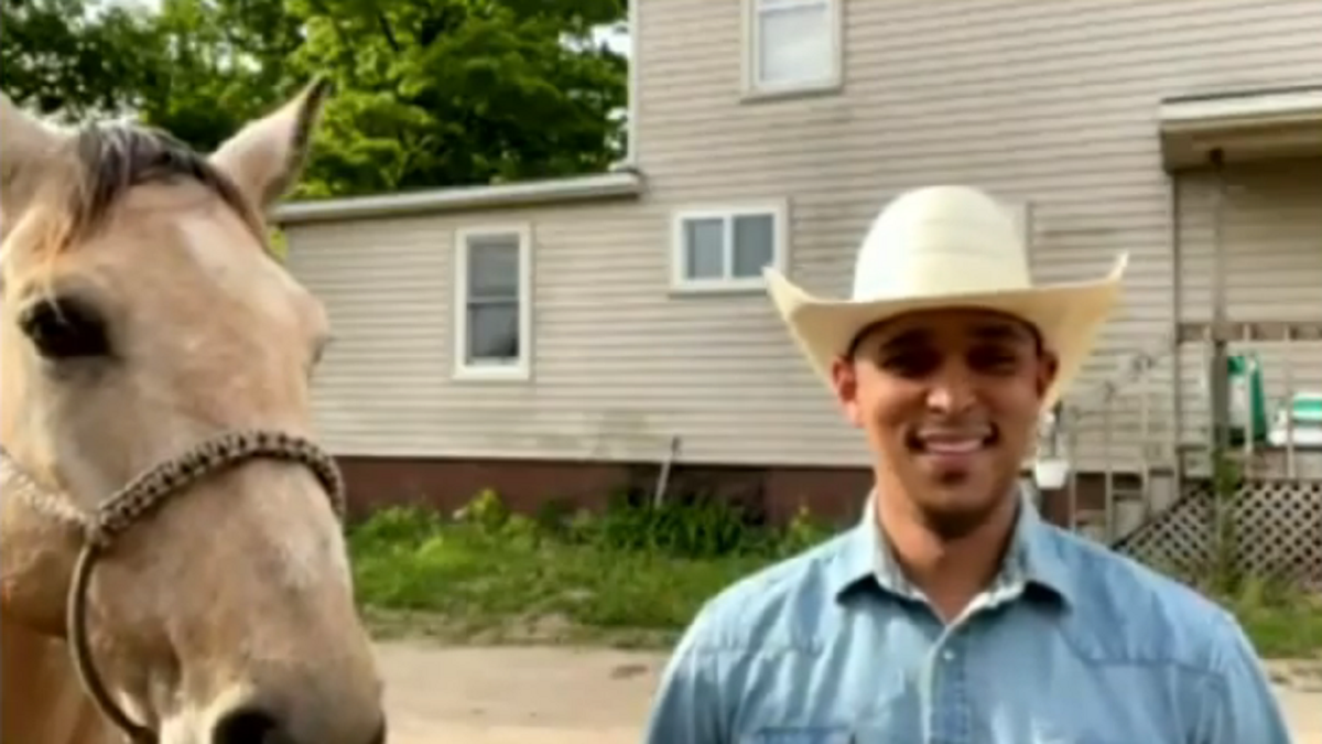 Michigan cowboy Ricky Littlejohn and his horse