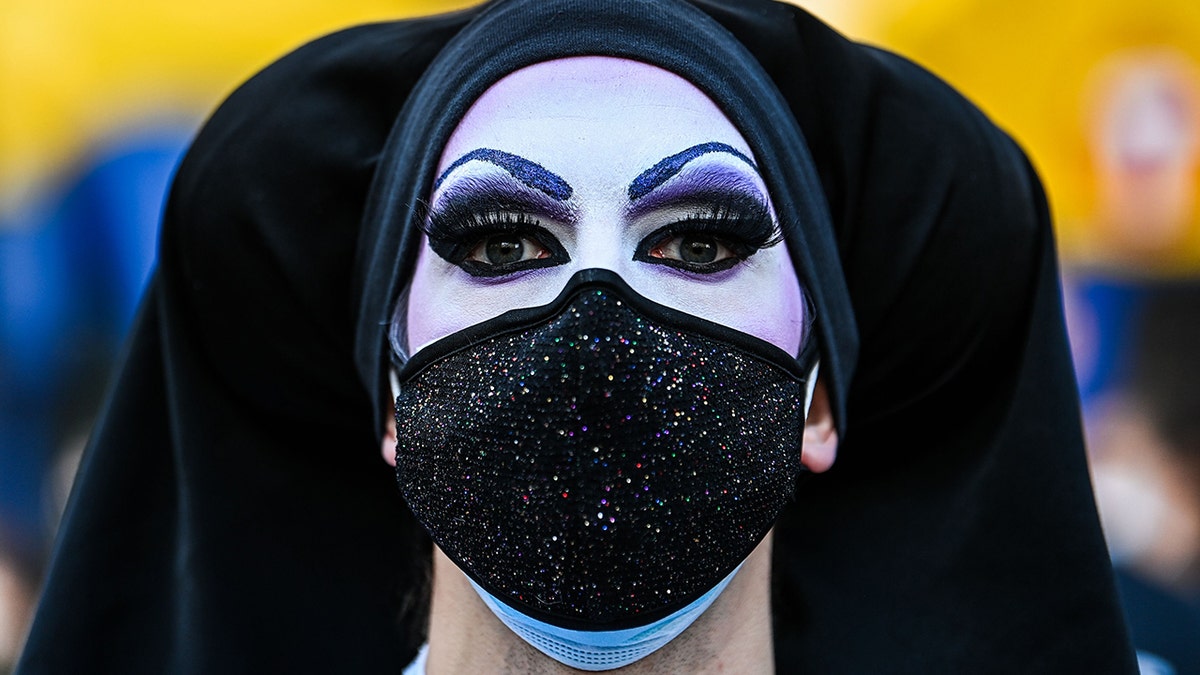 A member of the Sisters of Perpetual Indulgence