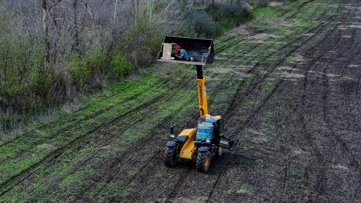 Ukraine tractor clearing mines is remote controlled