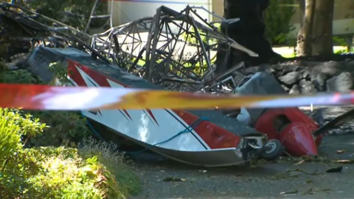 float plane damaged after crash