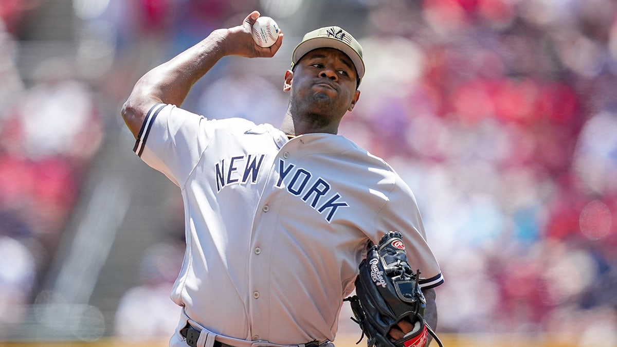 Luis Severino throws a pitch