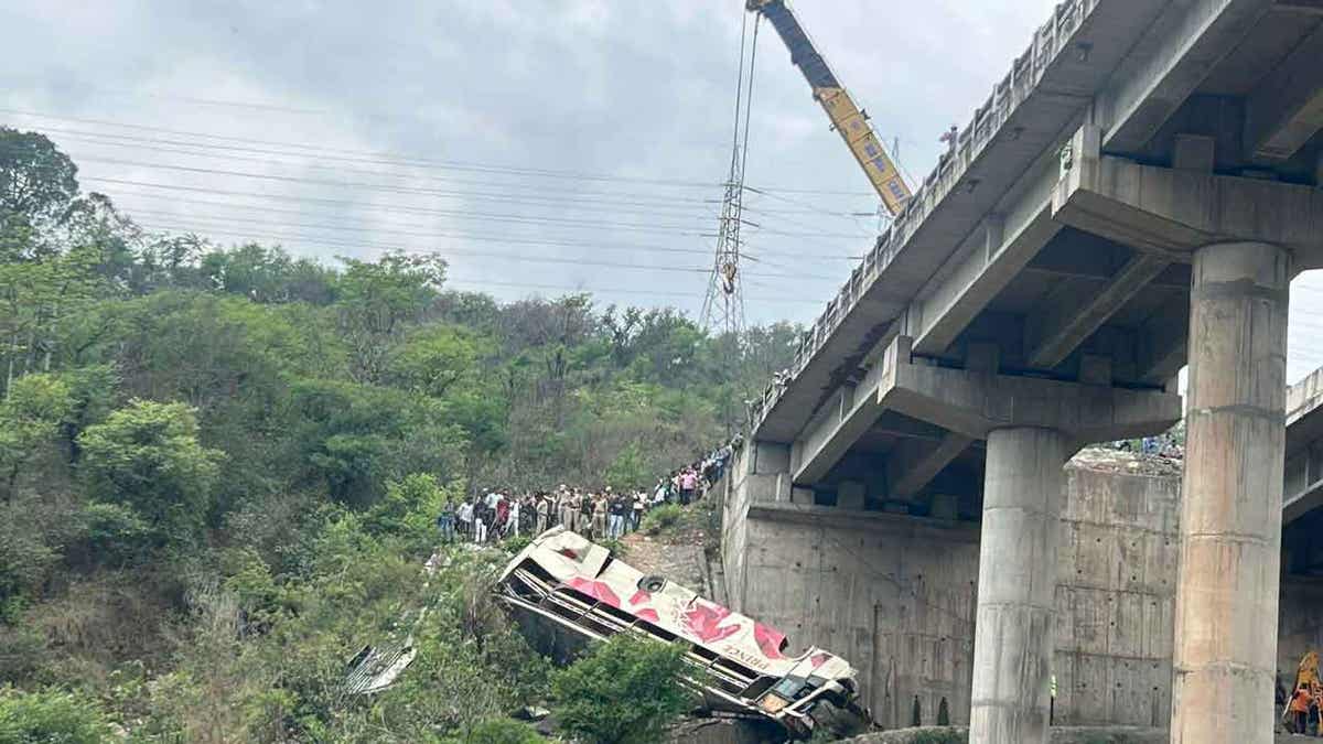 Hindu Pilgrim Bus Skids Off Bridge Into Gorge In India Killing At Least ...