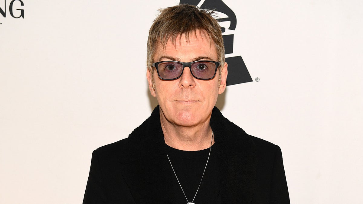 andy rourke red carpet