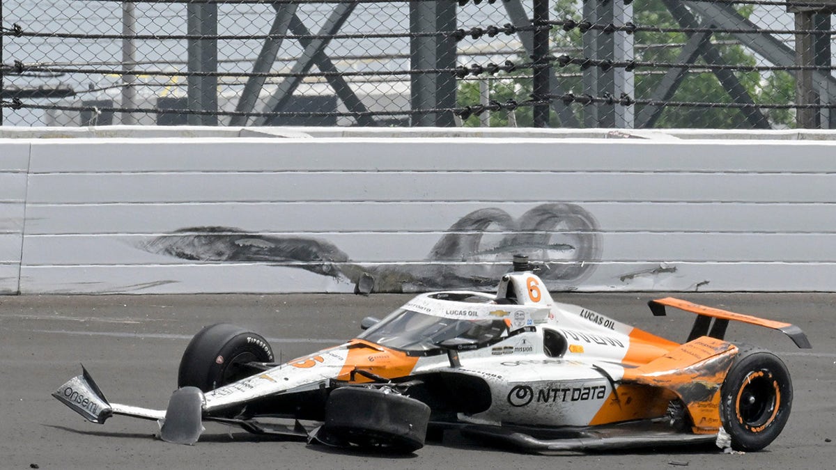Felix Rosenqvist's car wrecked