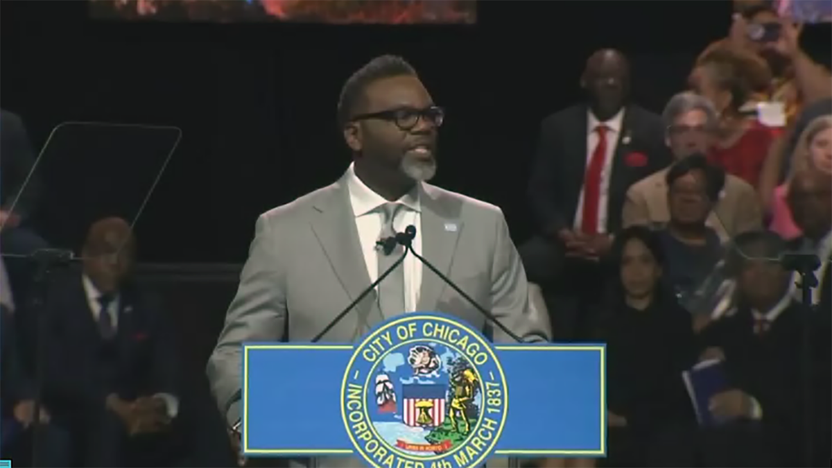 Chicago's new Mayor Brandon Johnson delivers speech