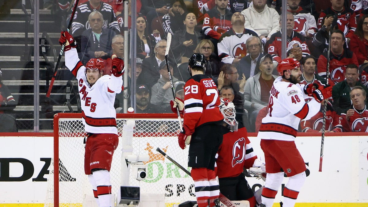 New Jersey Devils defeat Carolina Hurricanes 8-4: Series Now 2-1