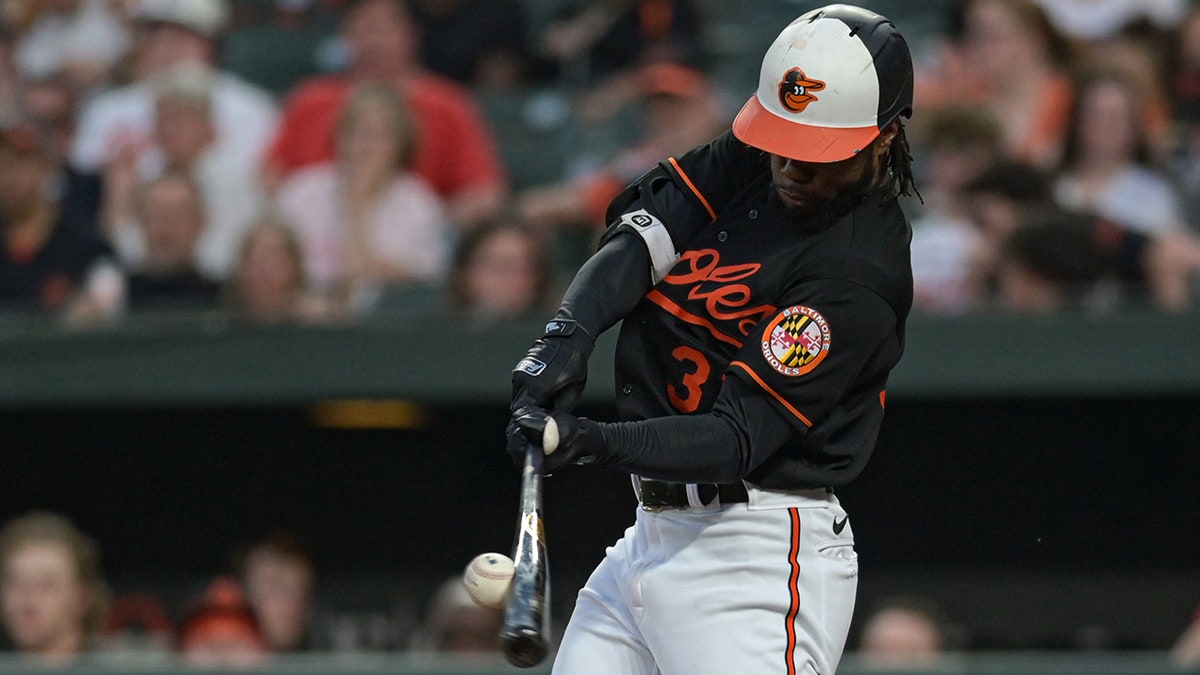 Orioles' Cedric Mullins hits for cycle after smashing game