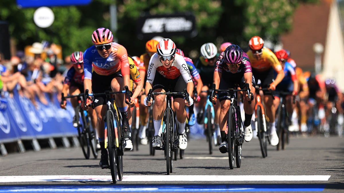 Womens bike race