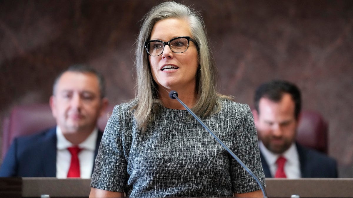 Arizona’s Democratic gov mobilizes National Guard to border, as Washington tries to reach border deal