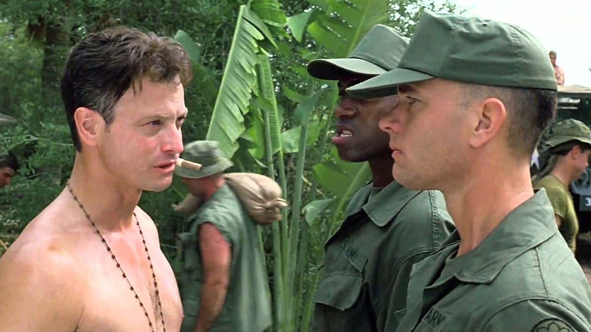 Liutenant Dan with Forrest Gump in Vietnam 