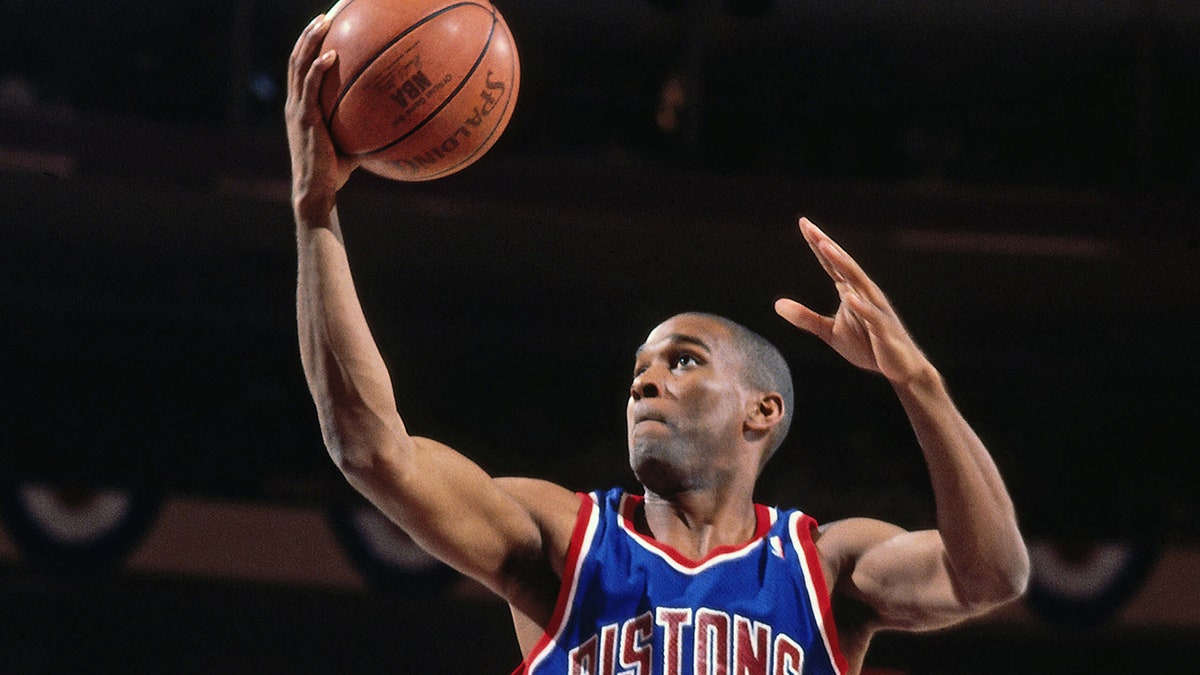 Lance Blanks with Pistons